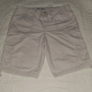 NWOT Womens Izod Khaki Shorts